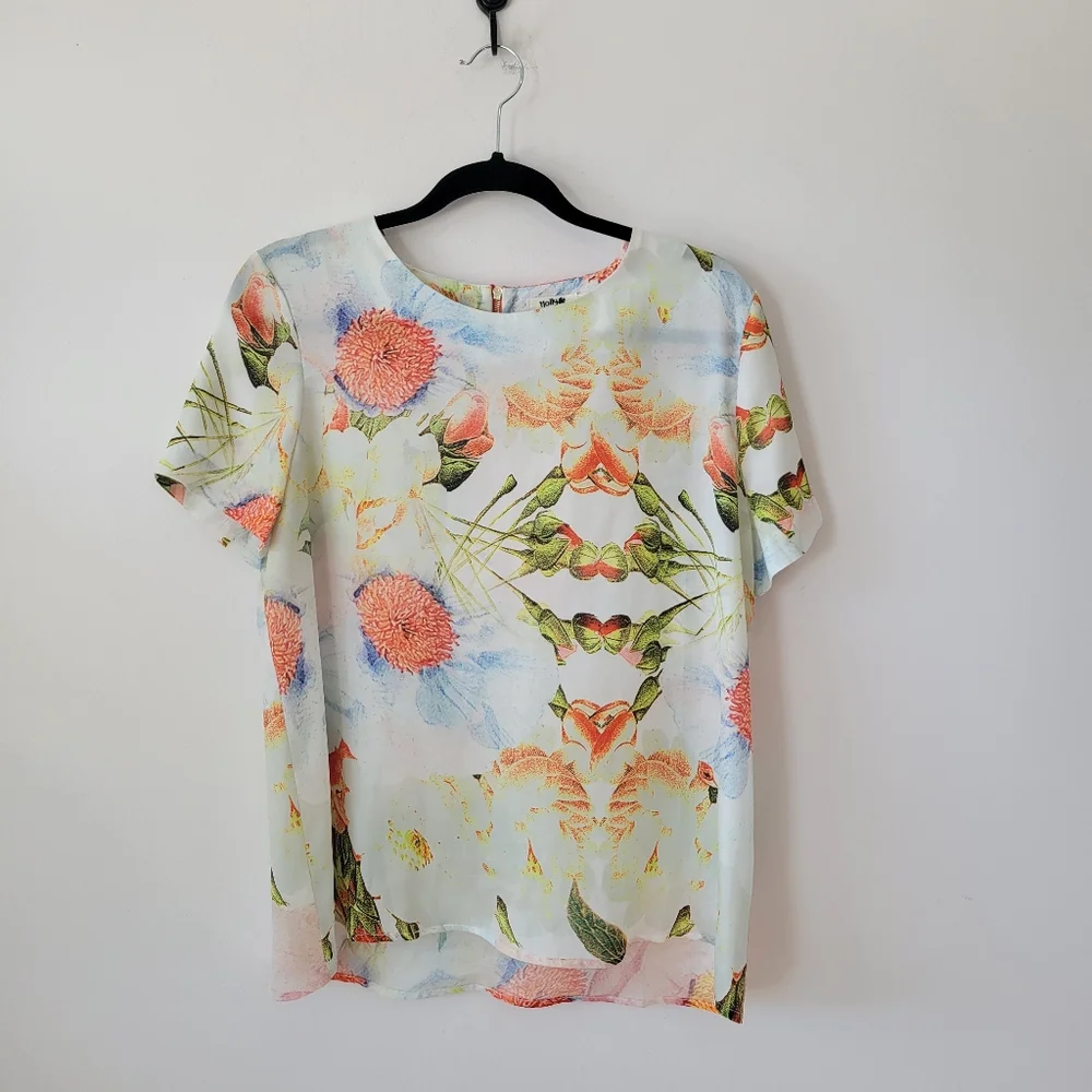 MOLLY BRACKEN WOMEN'S SHORT SLEEVE FLORAL ROOMY TUNIC - Picture 2 of 8